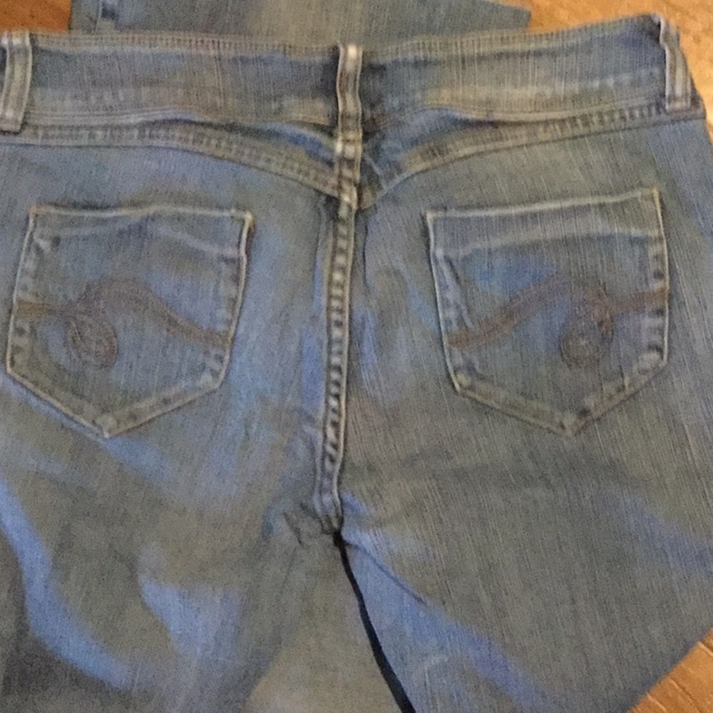 To big - Picture 3 of 3